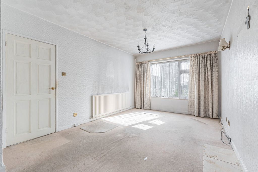 Property photo 3 of 24