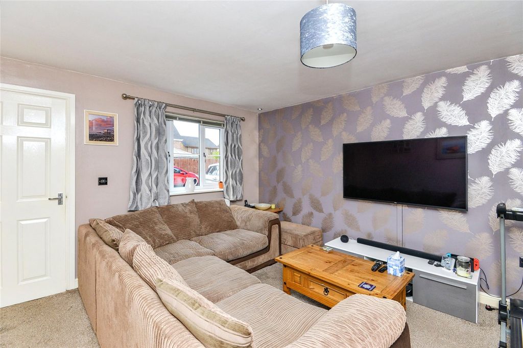 Property photo 2 of 15 Picture No. 19