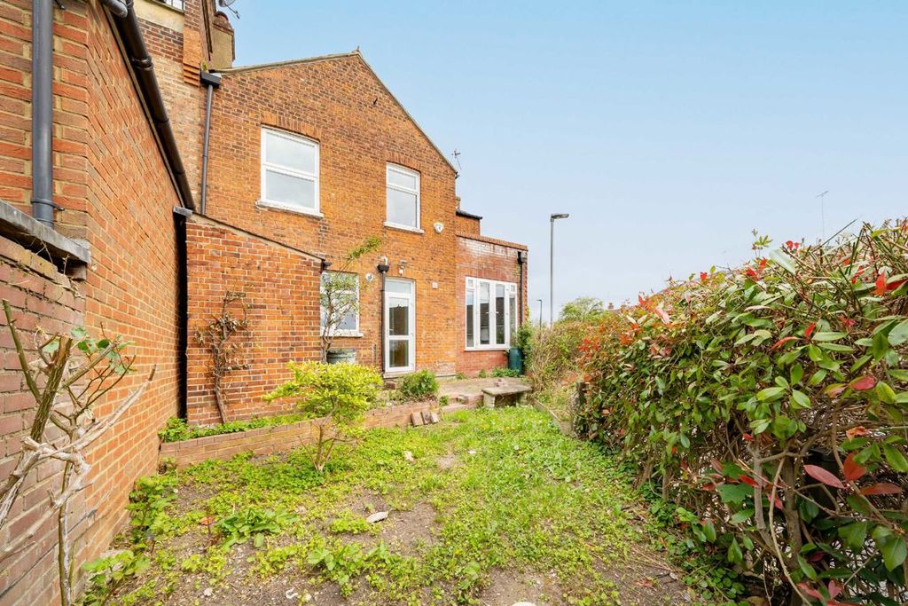 Property photo 3 of 9