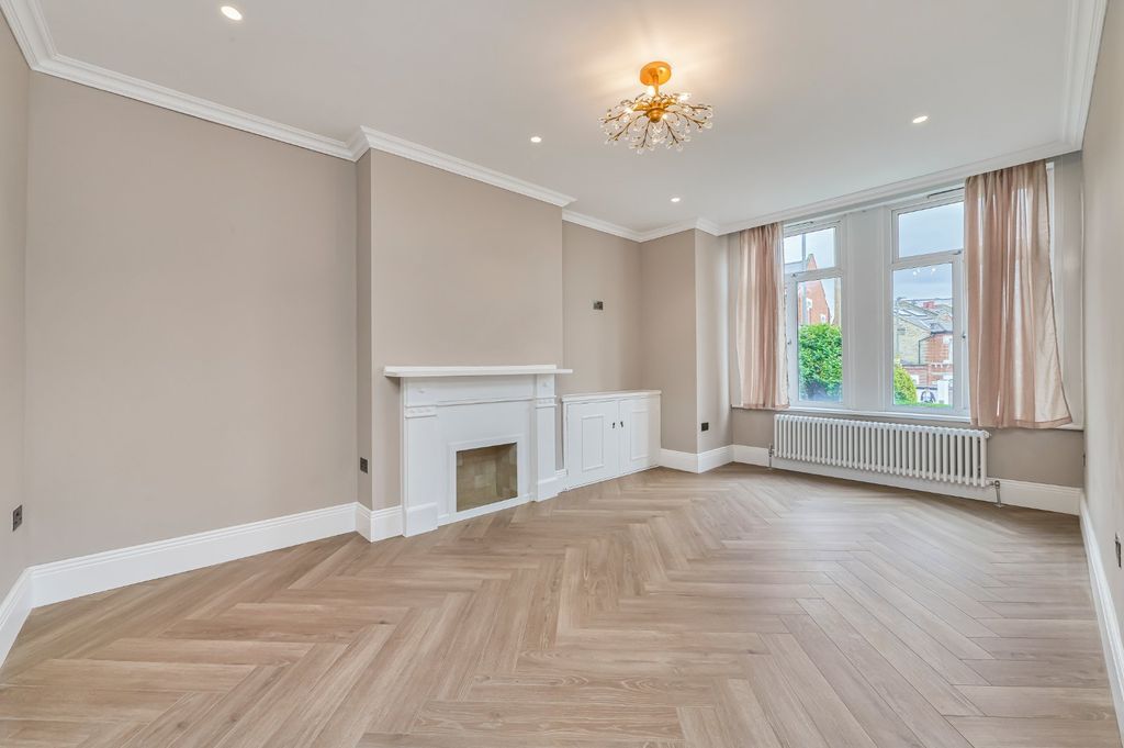 Property photo 1 of 7 Picture No. 13