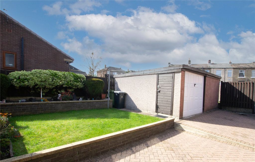 Property photo 2 of 21 External