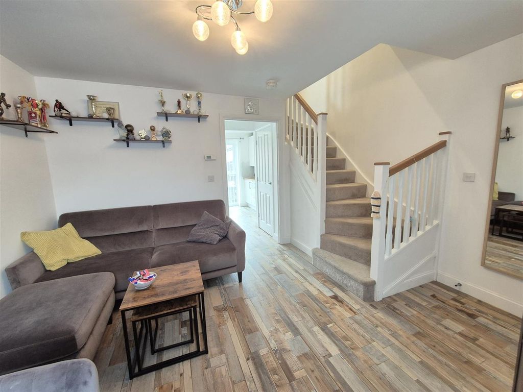 Property photo 2 of 15 Living Room