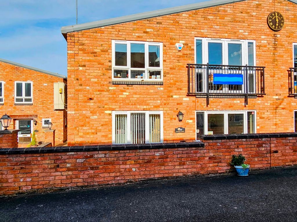 Property photo 2 of 18