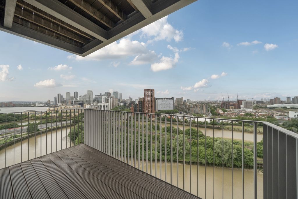 Property photo 3 of 22 1300708-5-6835F1E...