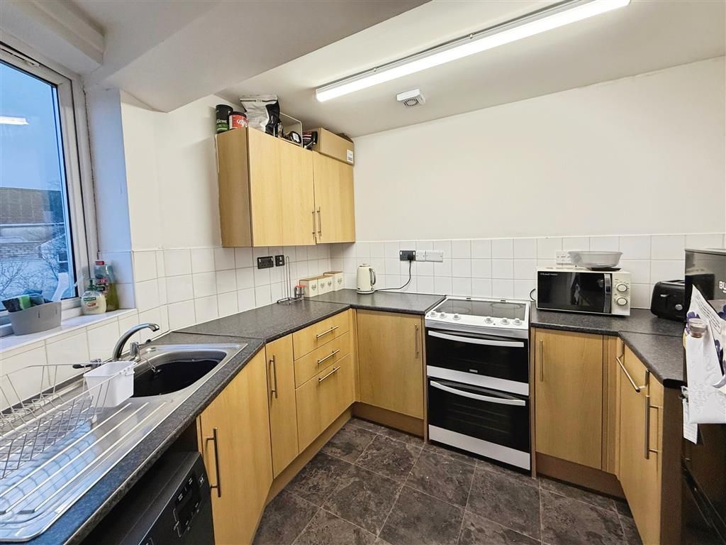 Property photo 1 of 6 Front