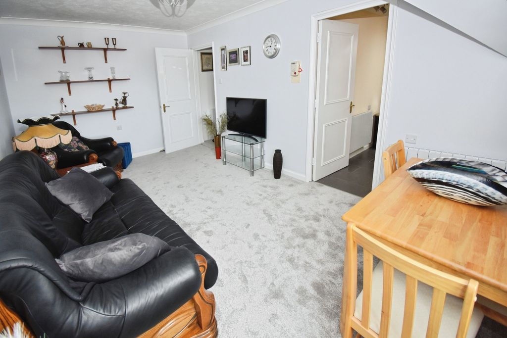 Property photo 3 of 7 Pbox-Img.Jpg