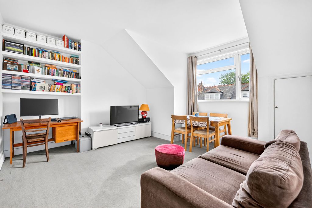 Property photo 2 of 7