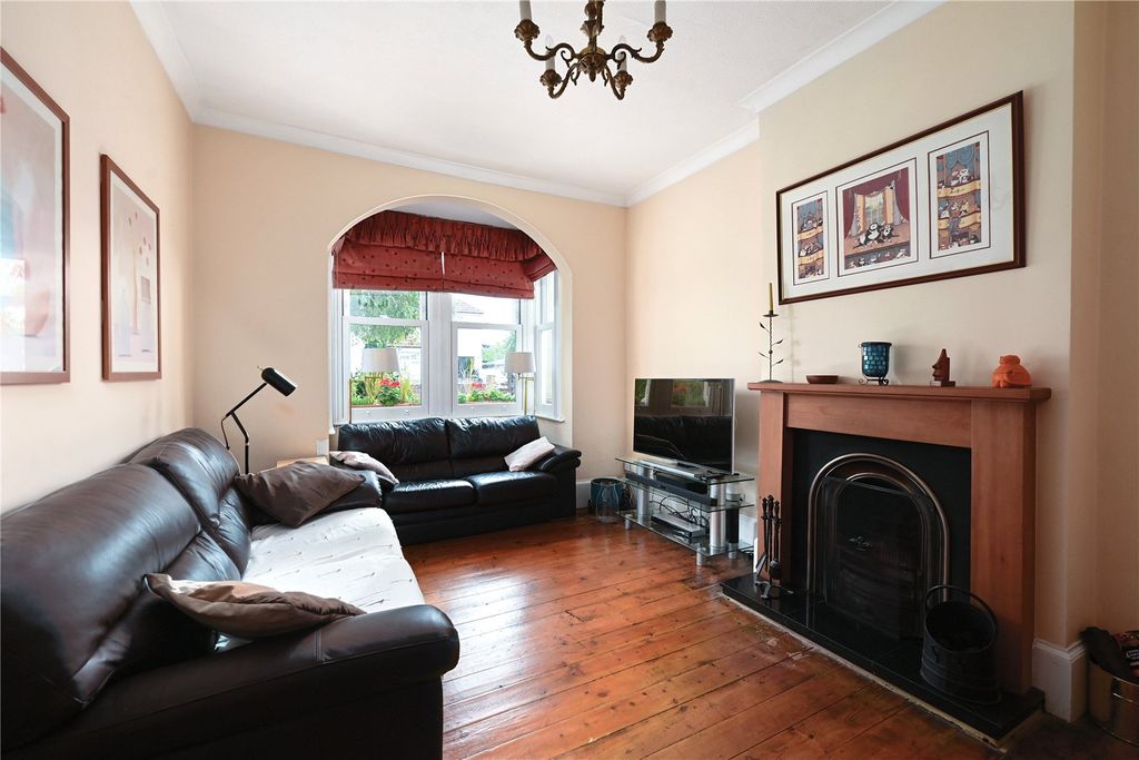 Property photo 3 of 18 Picture No. 12