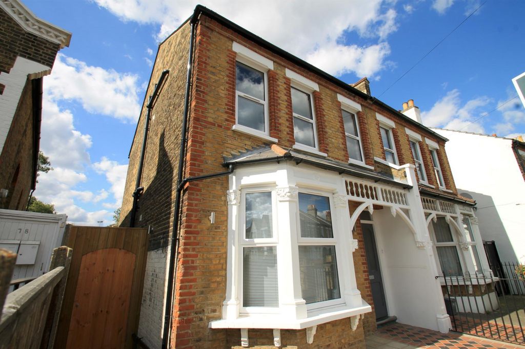 Property photo 1 of 14 External