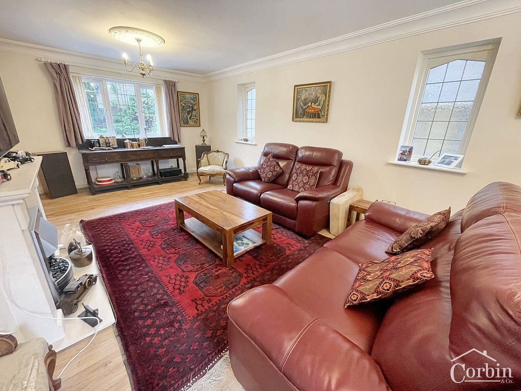 Property photo 2 of 22