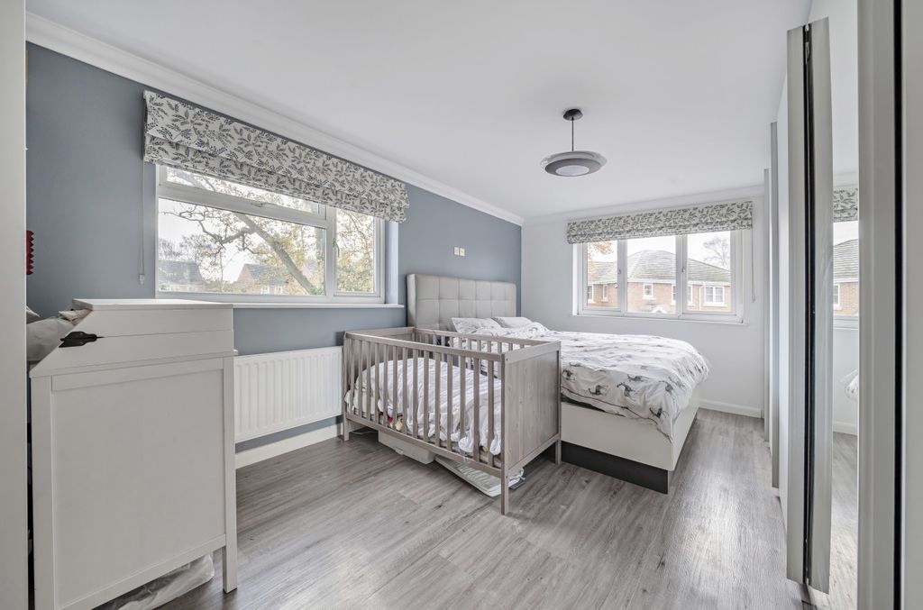 Additional image 5 of 4 bed detached house for saleCatena Rise, Lightwater, Surrey GU18