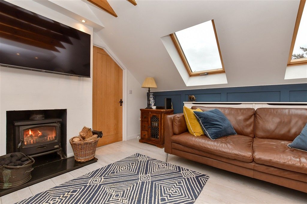 Property photo 2 of 21 Living Room