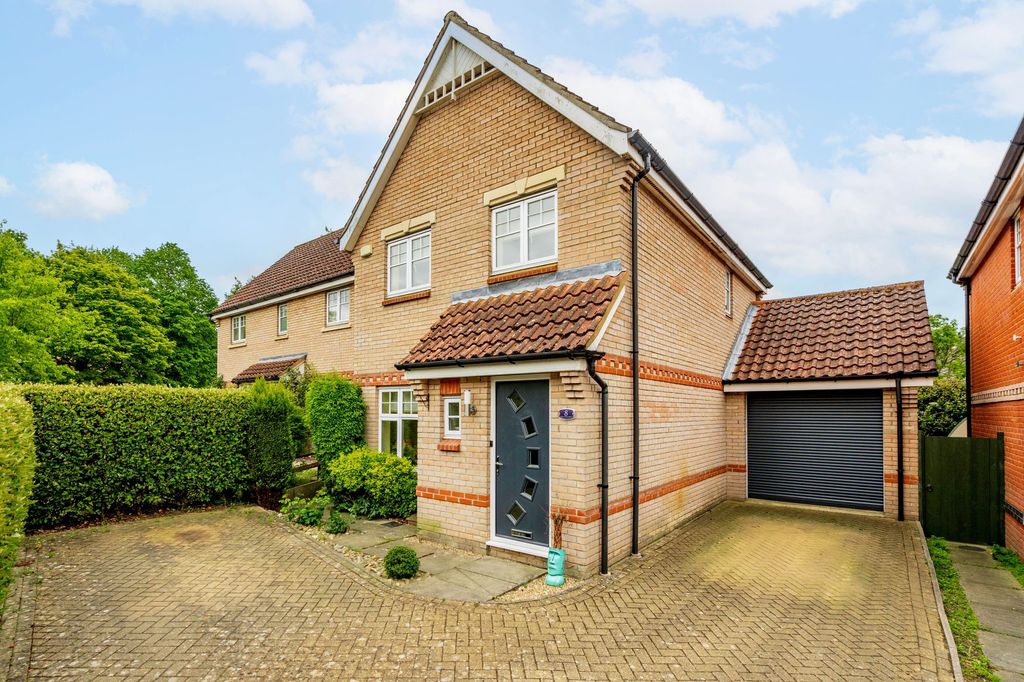Property photo 1 of 24