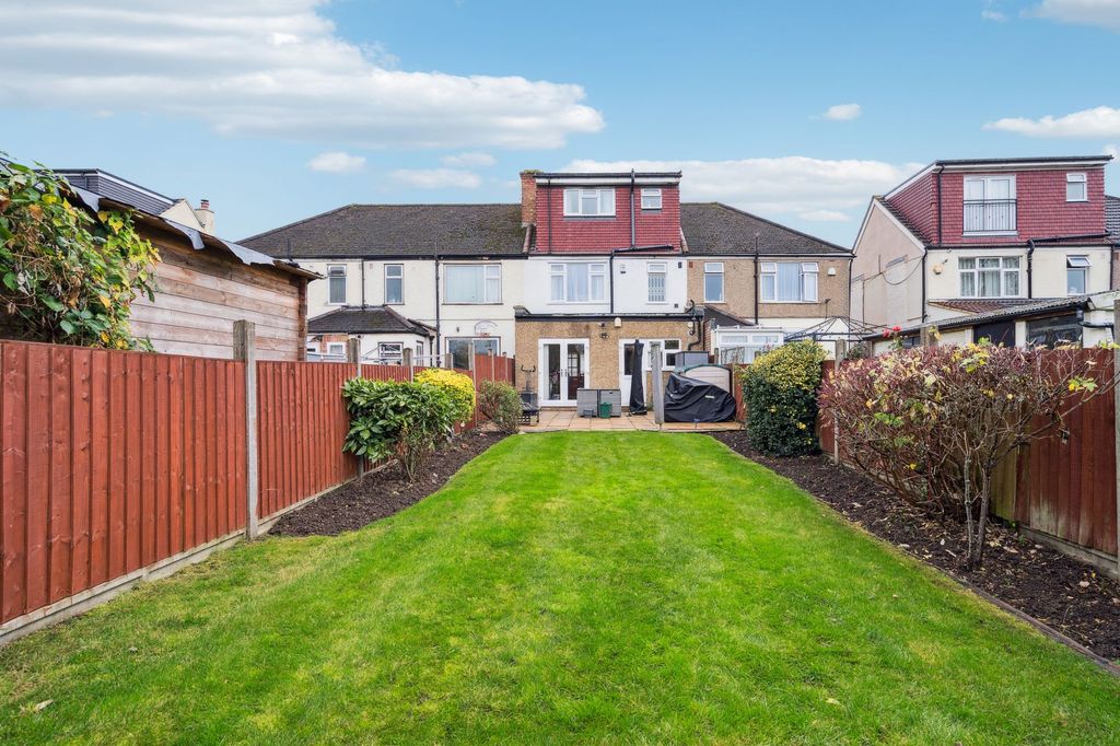 Property photo 2 of 23