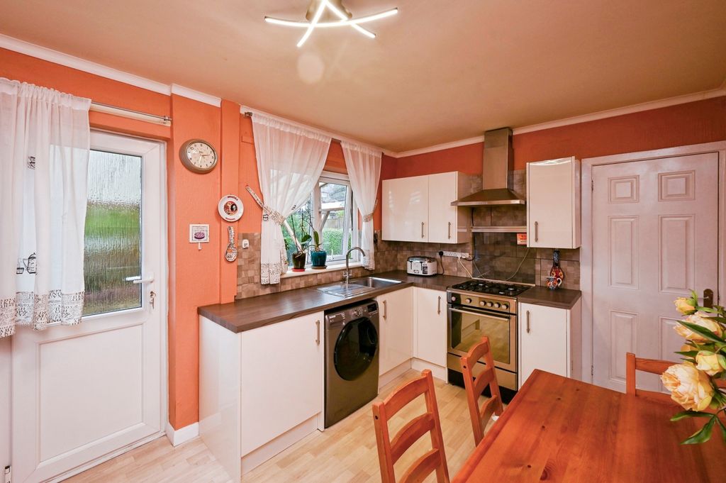 Property photo 3 of 26 Img_2592