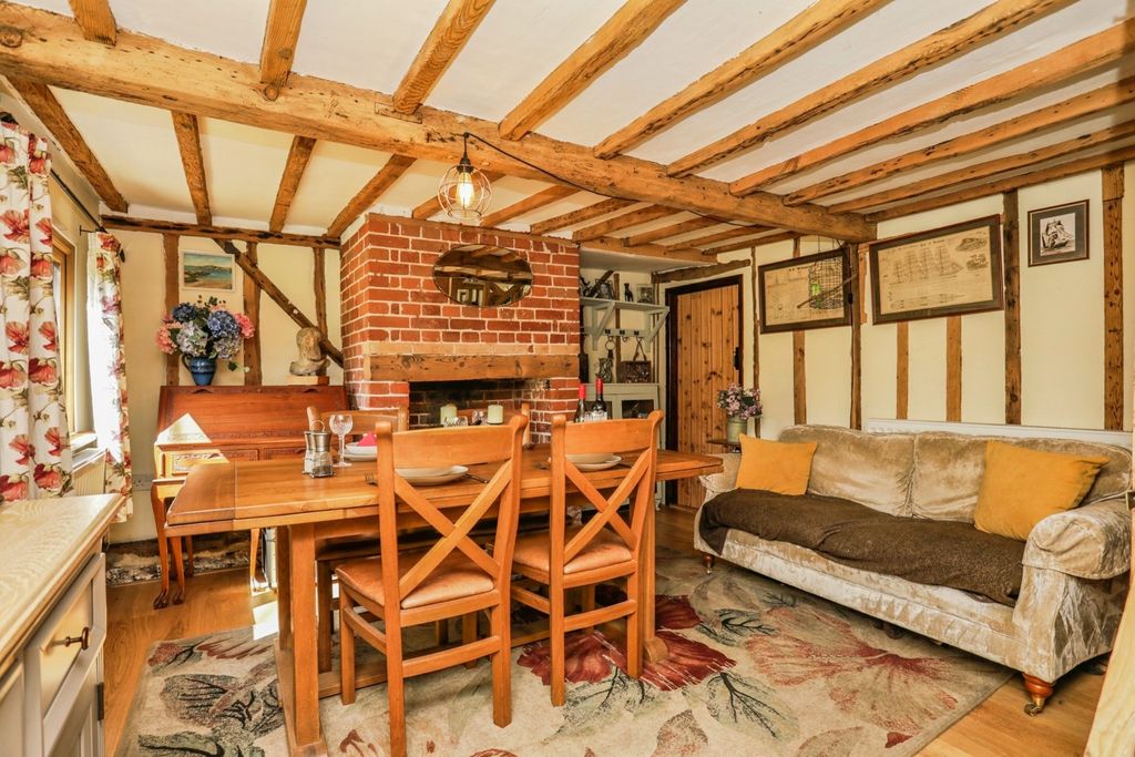 Property photo 3 of 31 Photo