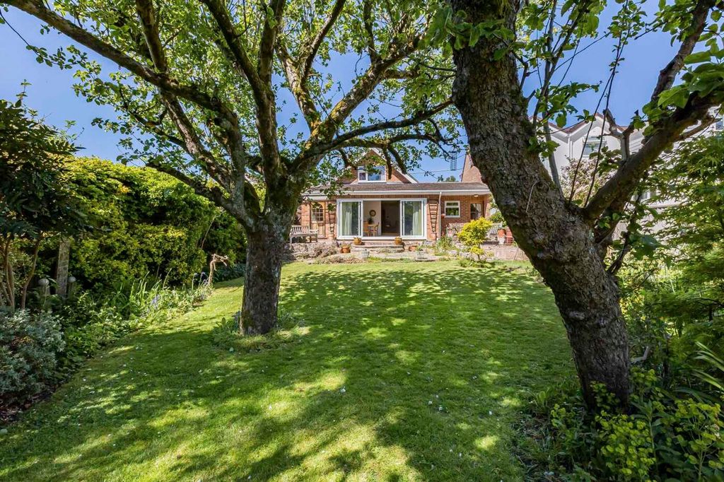 Property photo 1 of 22