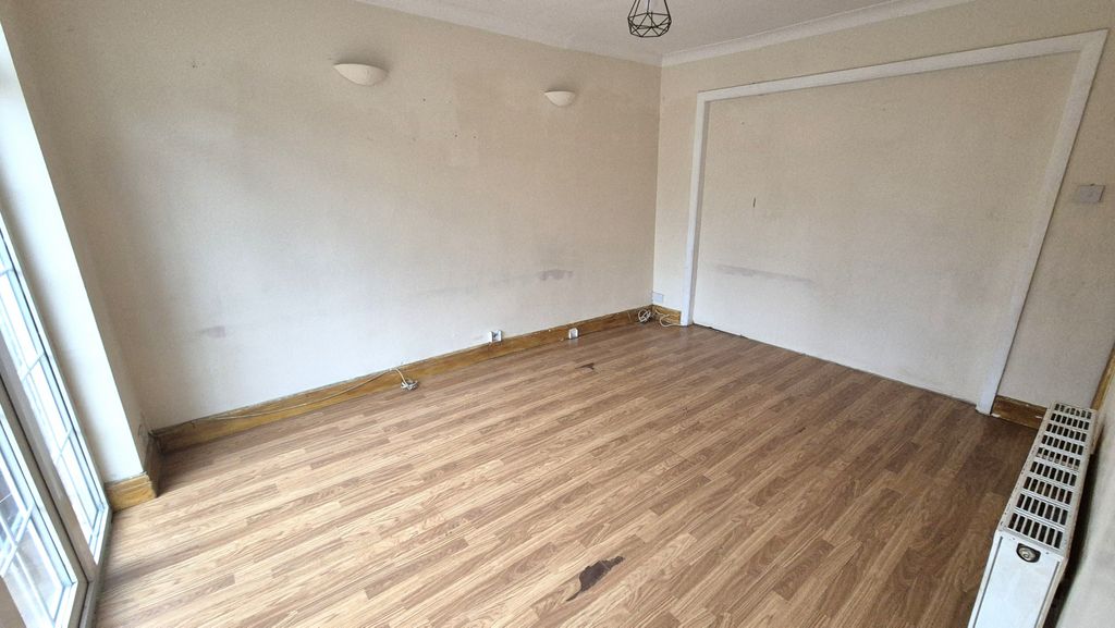 Additional image 5 of 3 bed semi-detached house for saleHay Lane, Kingsbury NW9