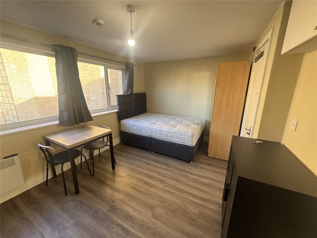 Property photo 2 of 3 Picture No. 06