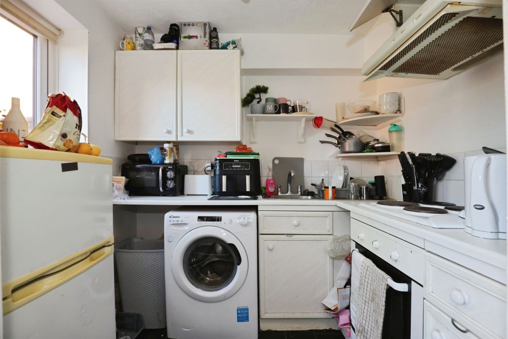 Property photo 2 of 9
