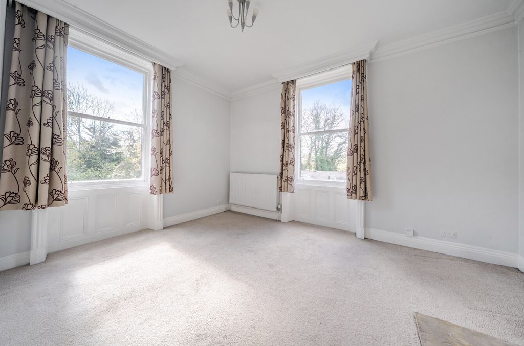 Property photo 2 of 15 1446494-8-69Dce90...
