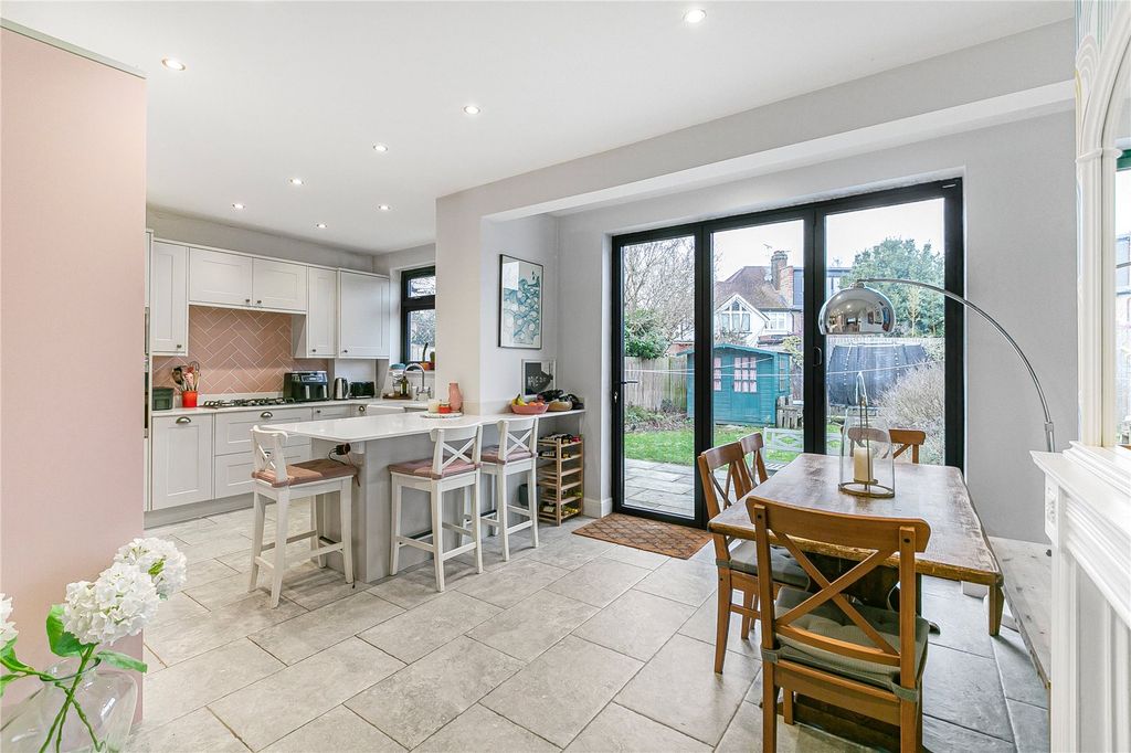 Property photo 2 of 29 Dining Area