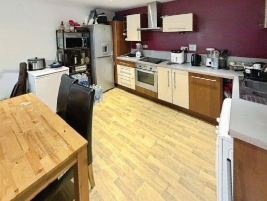 Property photo 3 of 10 Pbox-Img.Jpg