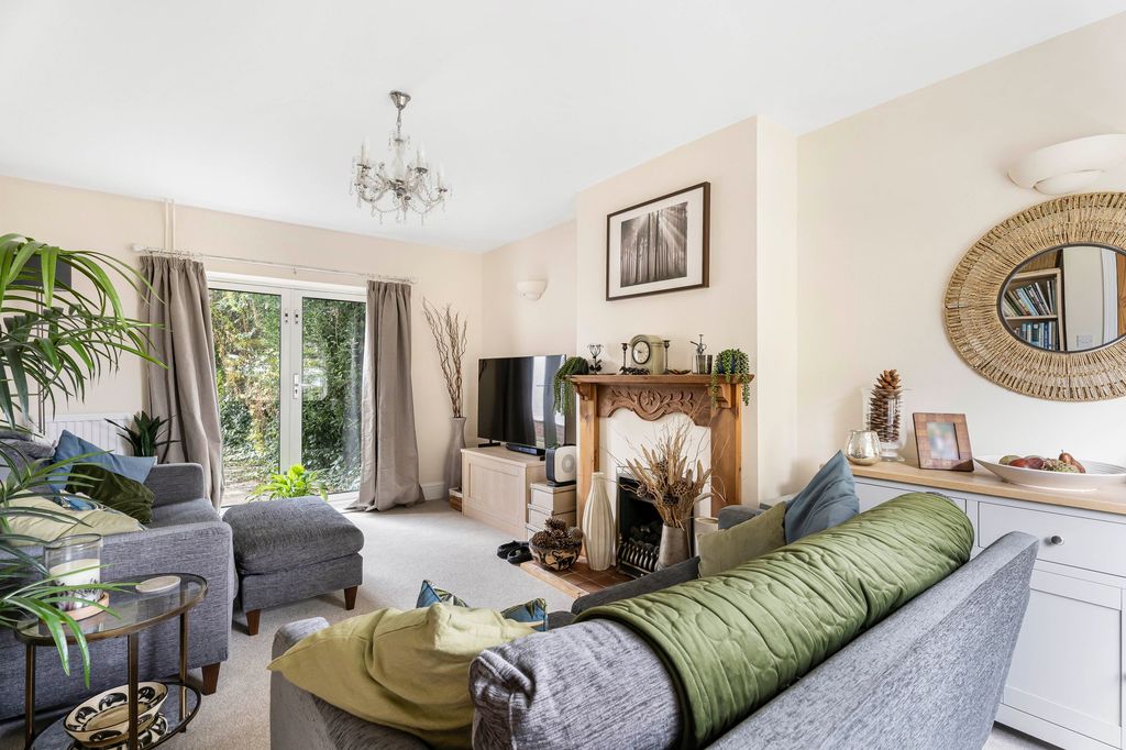 Property photo 3 of 33