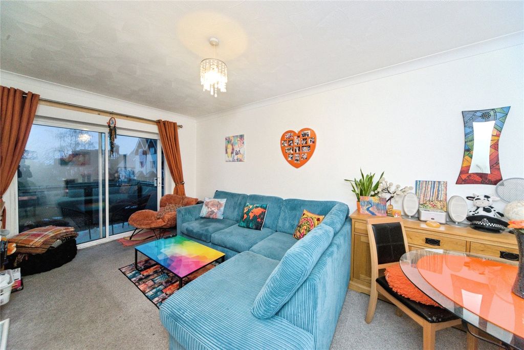 Property photo 3 of 18 Picture No. 19