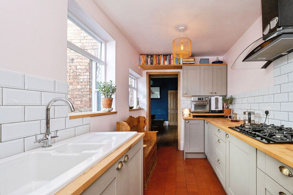 Property photo 3 of 18 Photo #3