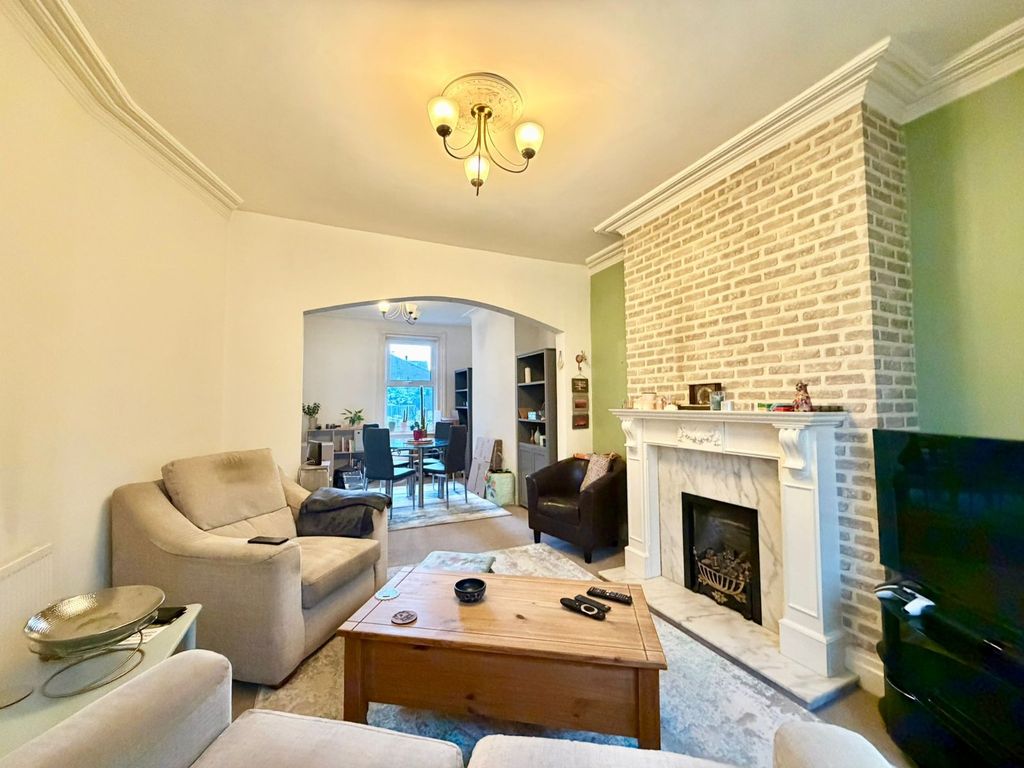 Property photo 2 of 9 Picture 2