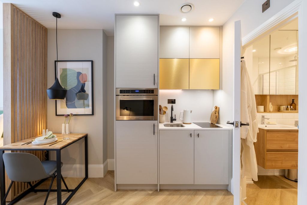 Property photo 2 of 4 Kitchen