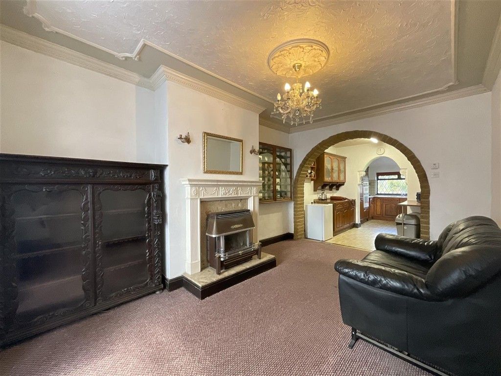 Property photo 2 of 12 Lounge