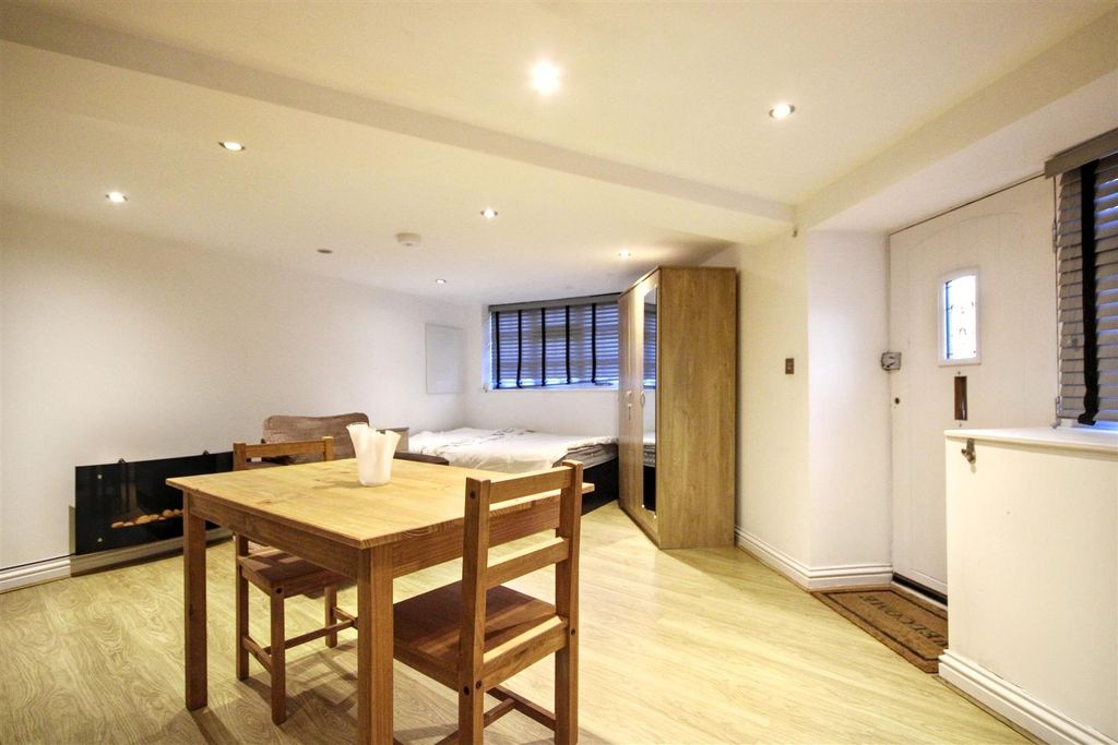 Property photo 3 of 6 Img_6906.Jpg