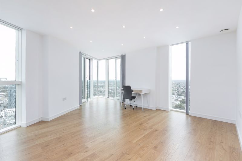 Property photo 2 of 17 Reception/Dining Room