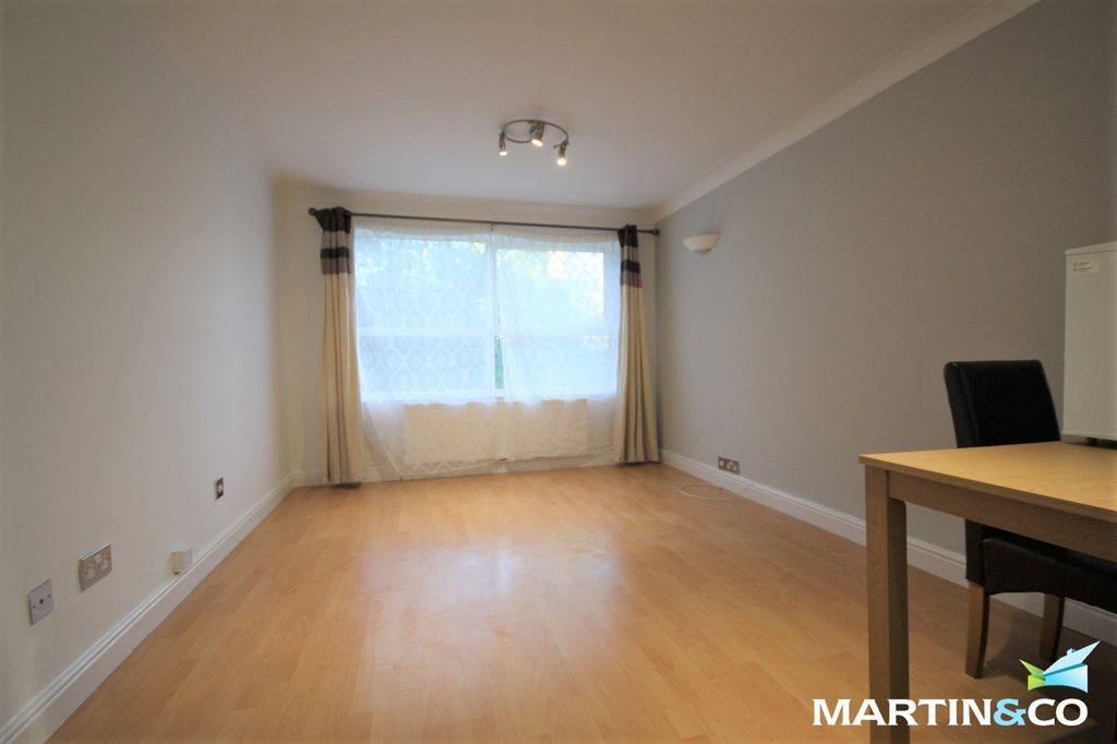 Property photo 3 of 8