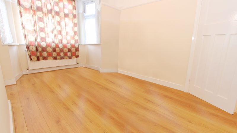 Property photo 3 of 11 Photo 14