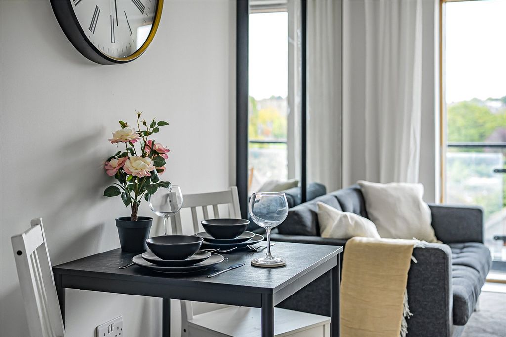 Property photo 2 of 19 Picture No. 17