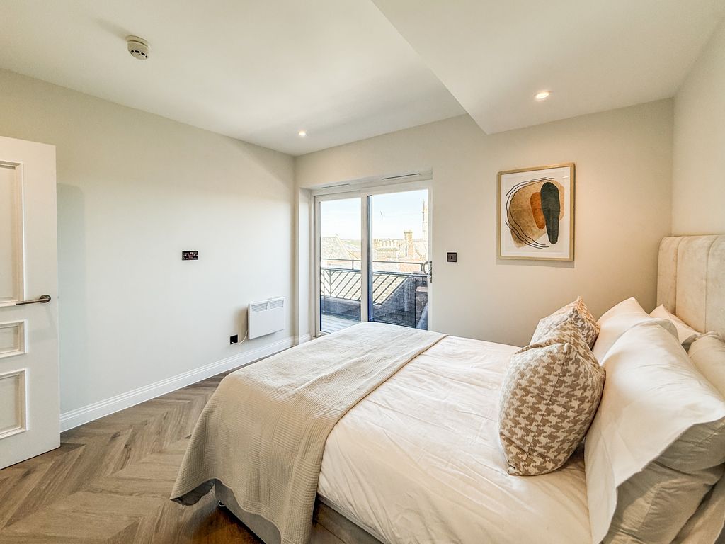 Property photo 3 of 11 Image