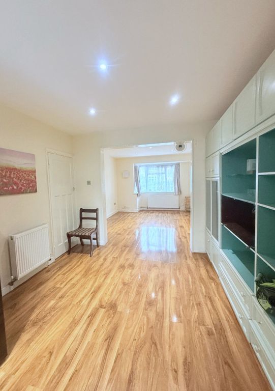 Property photo 2 of 19 Reception 1