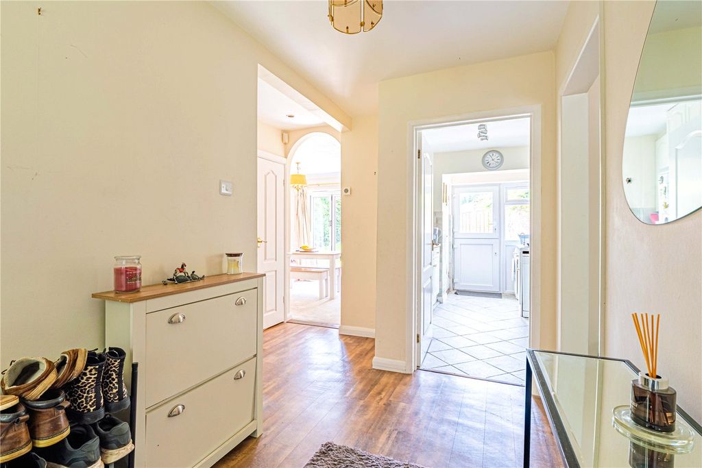 Property photo 3 of 17 Picture No. 27