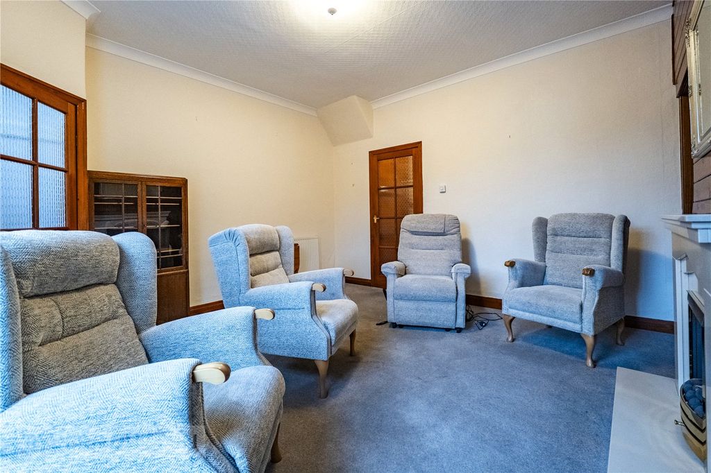 Property photo 3 of 20 Living Room