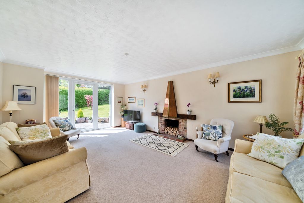 Property photo 2 of 19