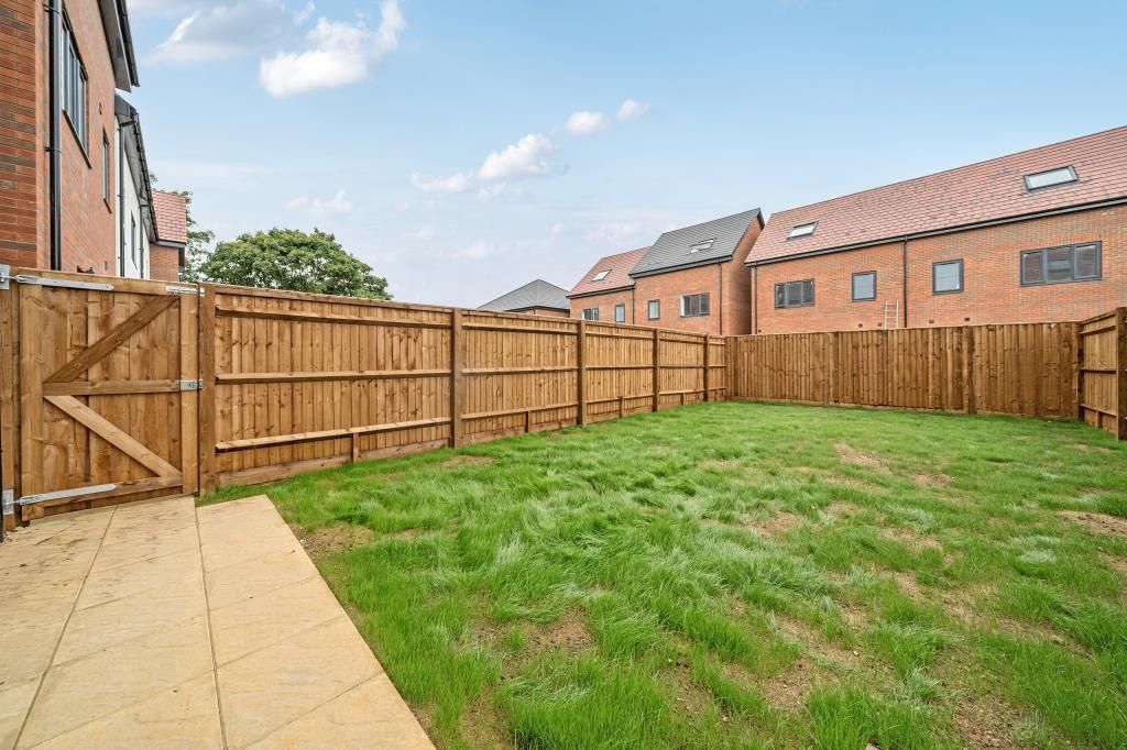 Property photo 3 of 12 Garden View
