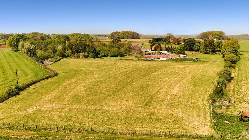 Property photo 2 of 47 Dji_20250429123223_0783_D.Jpg