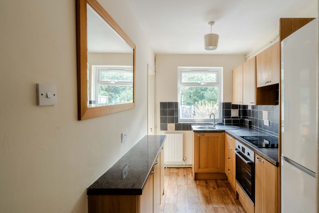 Property photo 3 of 19 11