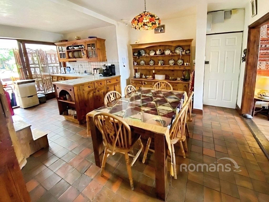 Property photo 3 of 34 Picture No. 57