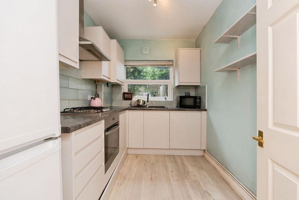 Property photo 3 of 20 Pbox-Img.Jpg