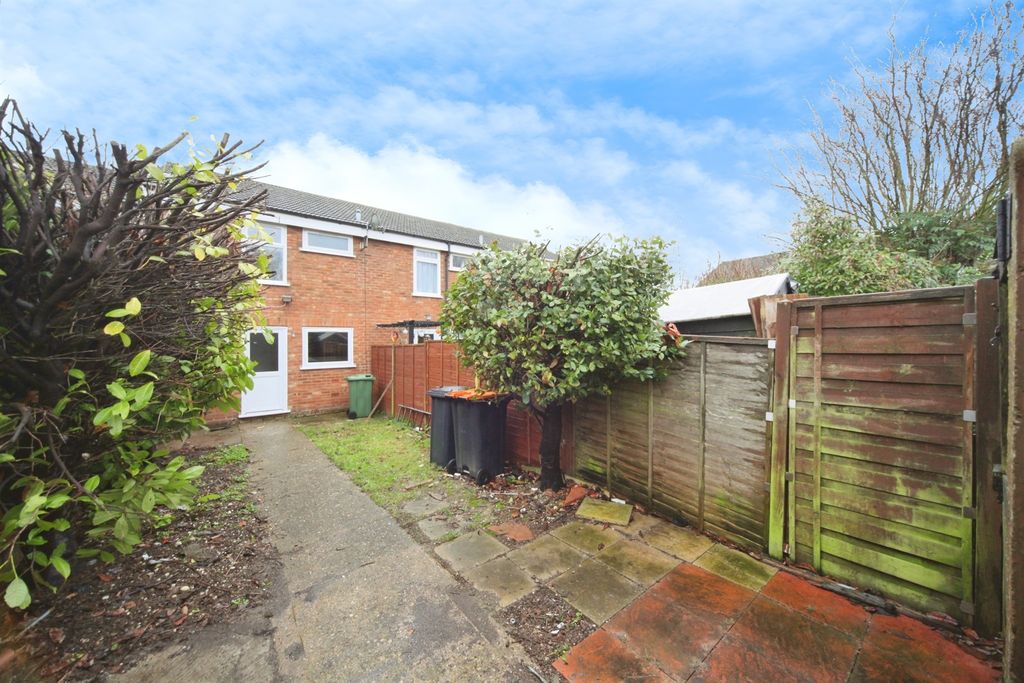 Property photo 3 of 8