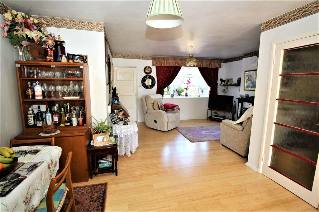 Property photo 2 of 9 Dining/Living Room